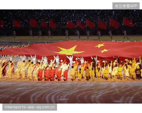 《足球之夜》聚焦U16男足国家队集训：青春梦想的火炬在赛场点燃